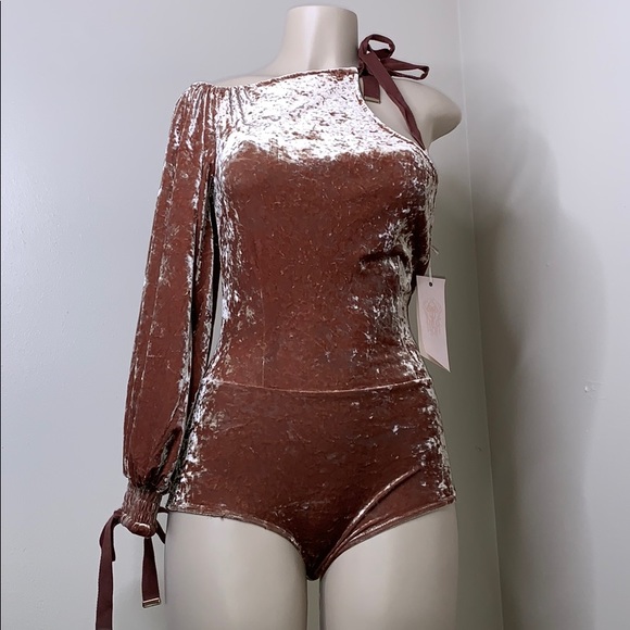 hah Tops - HAH one piece size M NWT